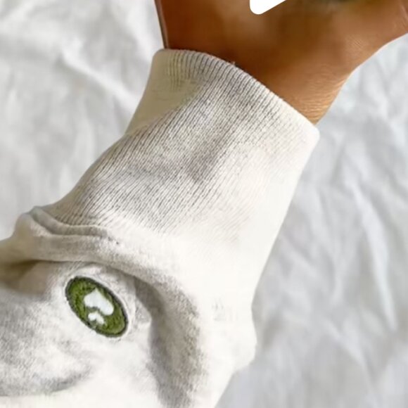 Abercrombie & Fitch Matcha Sweatshirt - Picture 2 of 5